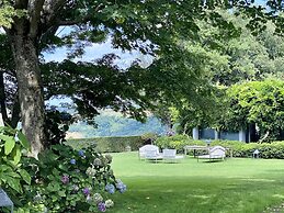 Villa Vinarte Elegant Home 2 Pools Tennis spa Winery Exclusively for y