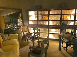 Villa Vinarte Elegant Home 2 Pools Tennis spa Winery Exclusively for y