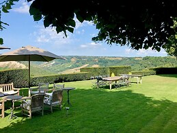 Villa Vinarte Elegant Home 2 Pools Tennis spa Winery Exclusively for y