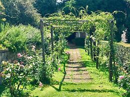 Villa Vinarte Elegant Home 2 Pools Tennis spa Winery Exclusively for y