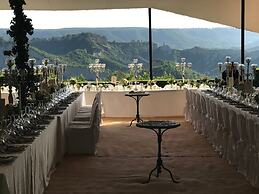 Villa Vinarte Elegant Home 2 Pools Tennis spa Winery Exclusively for y