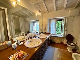 Villa Vinarte Elegant Home 2 Pools Tennis spa Winery Exclusively for y