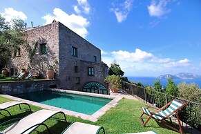 Villa Vista Splendissima Amalfi Coast Stone Villa Pool Garden Splendid