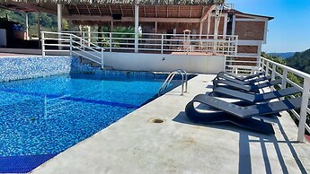La Palapa & Posada Mía