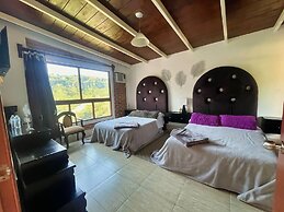La Palapa & Posada Mía