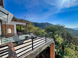 La Palapa & Posada Mía