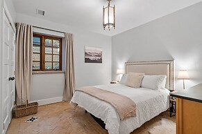 Design House at Linden Hills