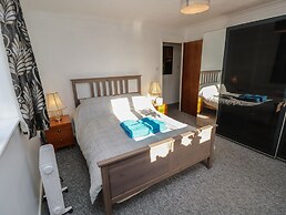 Flat 2, Clifton Gardens