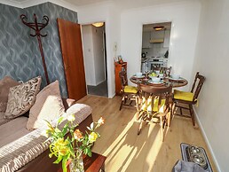 Flat 2, Clifton Gardens