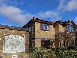 Flat 2, Clifton Gardens