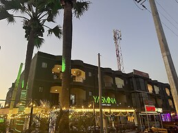 Apartments Plaza Hotel