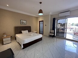 Apartments Plaza Hotel