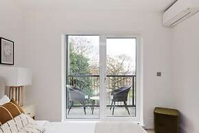 The Wembley Park Retreat - Modern 2bdr Flat With Balcony