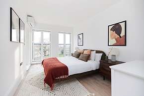 The Wembley Park Retreat - Modern 2bdr Flat With Balcony