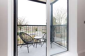The Wembley Park Wonder - Charming 2bdr Flat With Balcony