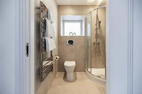 The Wembley Park Wonder - Charming 2bdr Flat With Balcony