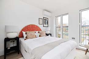 The Wembley Park Wonder - Charming 2bdr Flat With Balcony
