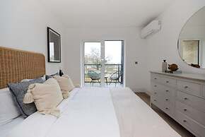The Wembley Park Wonder - Charming 2bdr Flat With Balcony