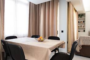 Sky 7 View Apartment