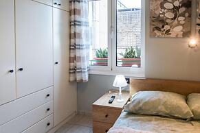 Sky 7 View Apartment