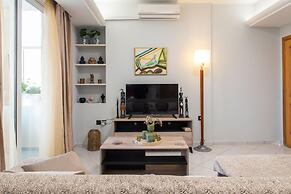 Sky 7 View Apartment