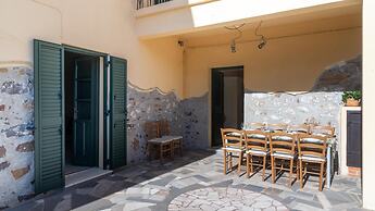 Villa Il Casale Onifai Intera