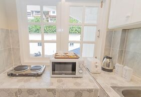 RoomQuest The Peak Patong Hill