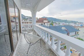 RoomQuest The Peak Patong Hill