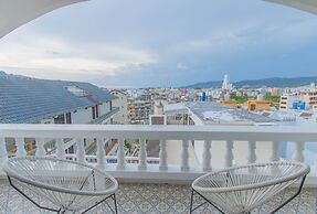 RoomQuest The Peak Patong Hill