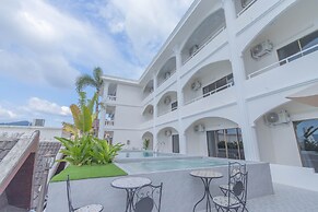 RoomQuest The Peak Patong Hill