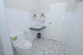 RoomQuest The Peak Patong Hill