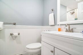 Chatham Home w/ Spacious Deck: 2 Mi to Beaches!