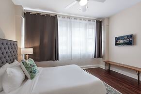 Spacious Modern Condos near French Quarter