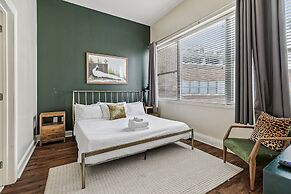 Spacious Modern Condos near French Quarter