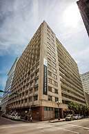 Spacious Modern Condos near French Quarter