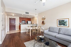 Spacious Modern Condos near French Quarter