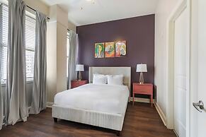 Spacious Modern Condos near French Quarter