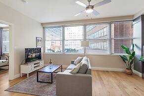 Spacious Modern Condos near French Quarter