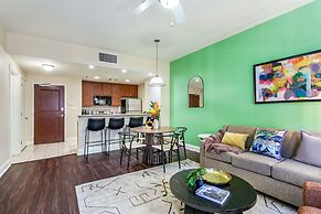 Spacious Modern Condos near French Quarter