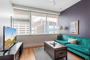 Spacious Modern Condos near French Quarter