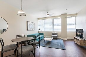 Spacious Modern Condos near French Quarter