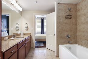 Spacious Modern Condos near French Quarter