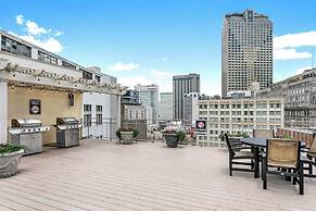 Spacious Modern Condos near French Quarter