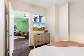 Spacious Modern Condos near French Quarter