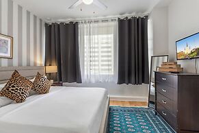 Spacious Modern Condos near French Quarter