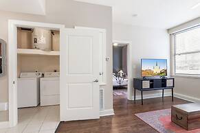 Spacious Modern Condos near French Quarter