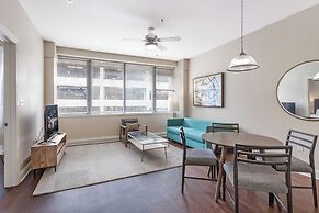 Spacious Modern Condos near French Quarter