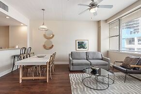 Spacious Modern Condos near French Quarter