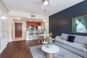 Spacious Modern Condos near French Quarter