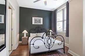 Spacious Modern Condos near French Quarter